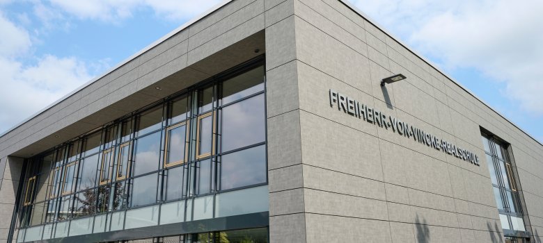 Außenansicht der Freiherr von Vicke-Realschule Minden