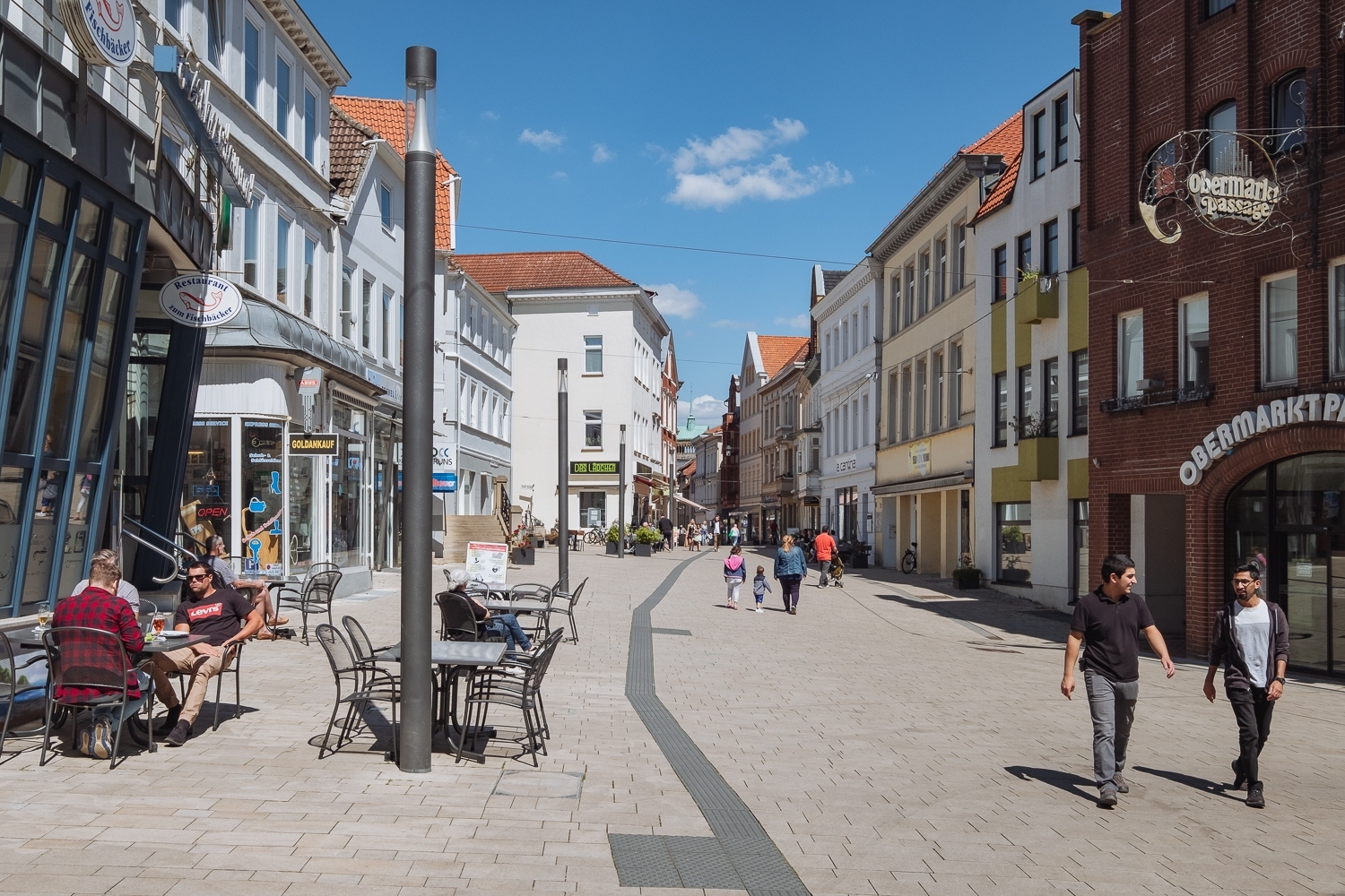 Blick in die Fußgängerzone Minden Einkaufstraße
