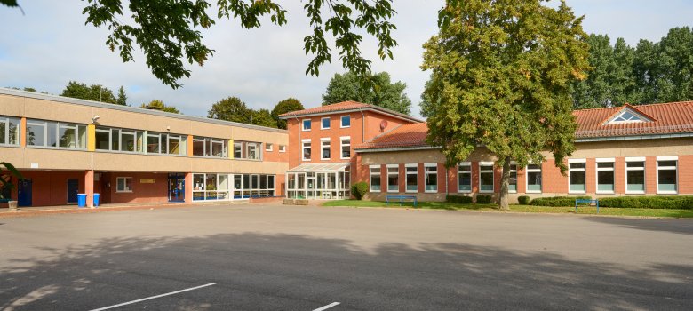 Außenansicht der Käthe-Kollwitz-Realschule Minden