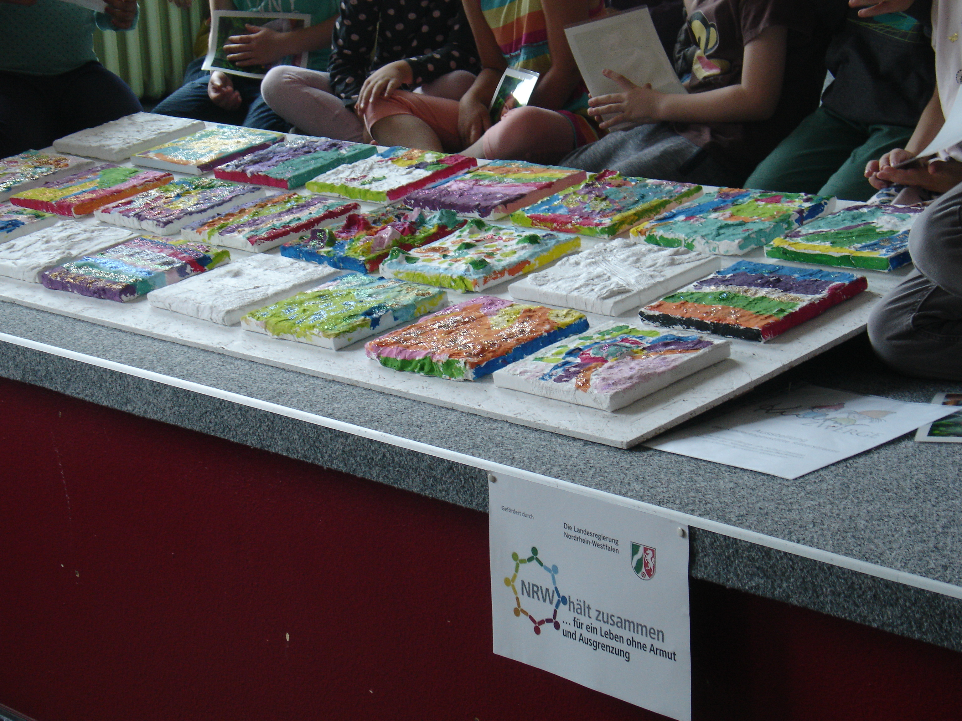 Kulturzwerge Kunstausstellung Bilder aus einer Kunstausstellung der Kulturzwerge