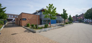 Außenansicht der Kurt-Tucholsky-Gesamtschule Minden