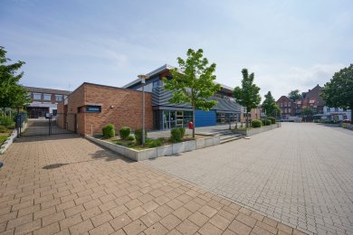 Außenansicht der Kurt-Tucholsky-Gesamtschule Minden