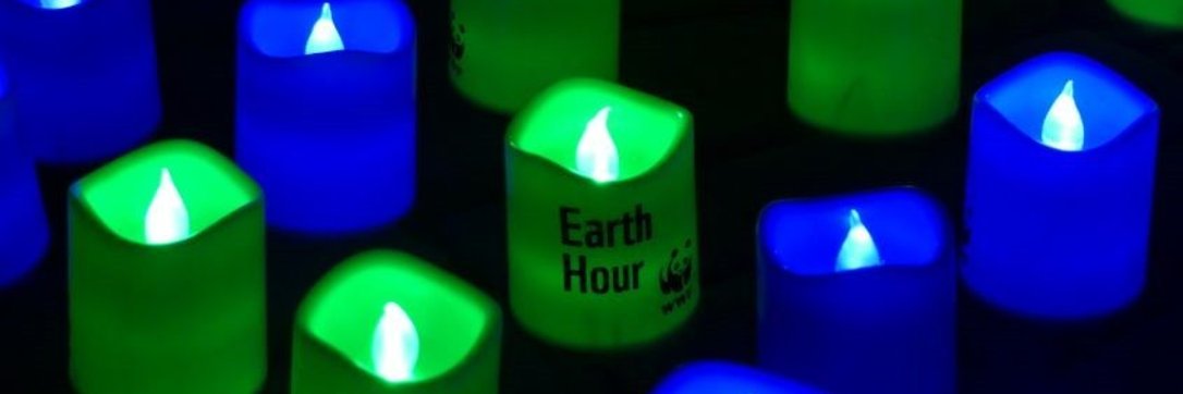 LED-Kerzen zur Earth Hour Mehrere LED-Kerzen mit Schriftzug Earth Hour