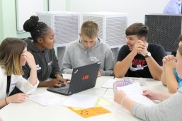 MILEFA 2019 Schüler*innen machen mit bei der Mindener Lernfirma