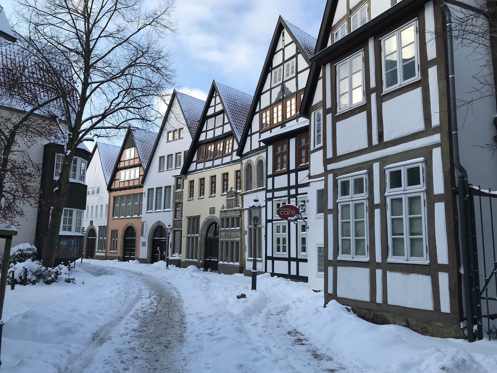 Museumszeile des Mindener Museums in winterlicher Atmosphäre