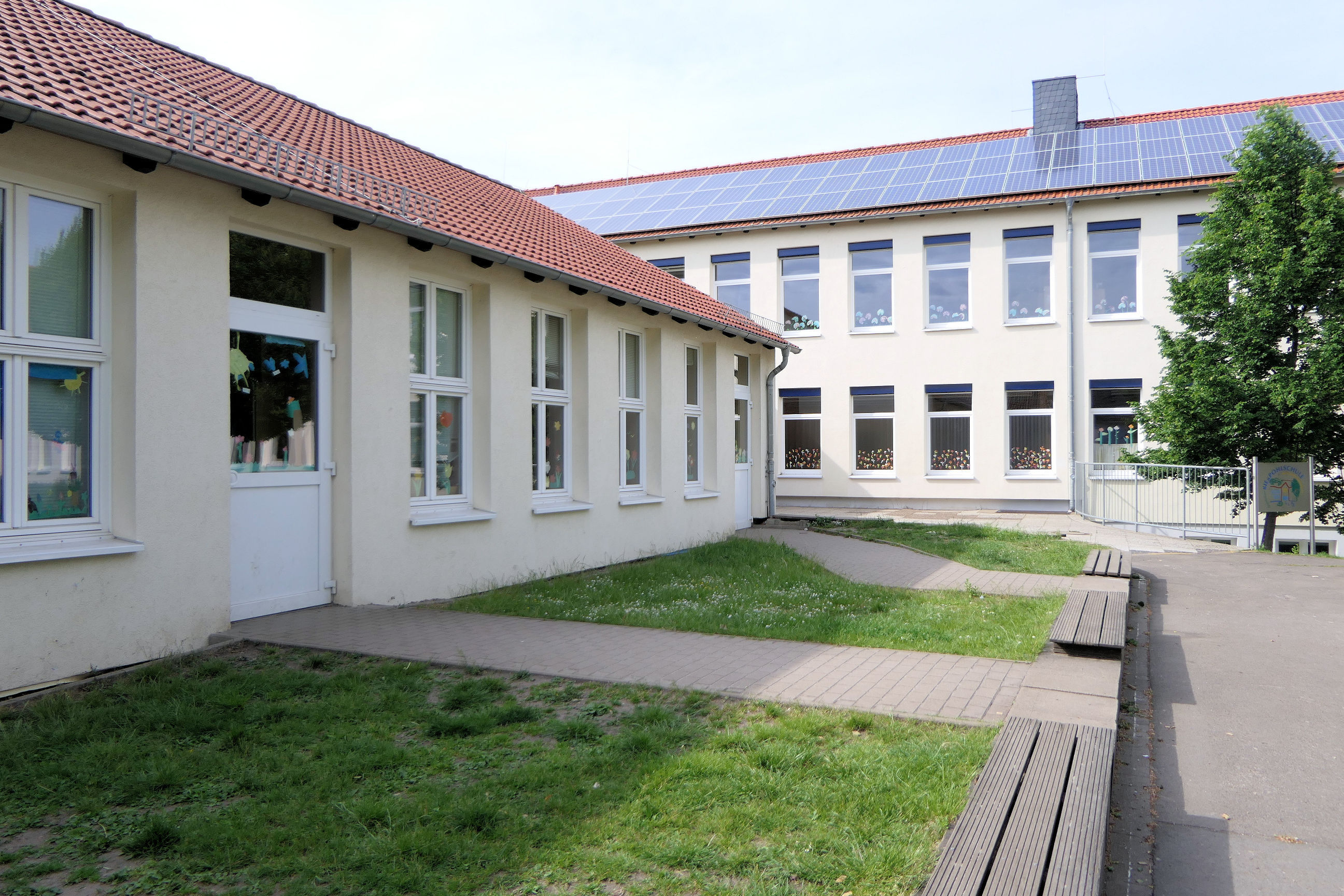 Aussenansicht der Grundschule Bierpohlschule