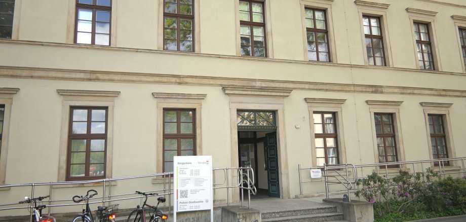 Das Bürgerbüro befindet sich im ehemaligen Stadthaus am Großen Domhof