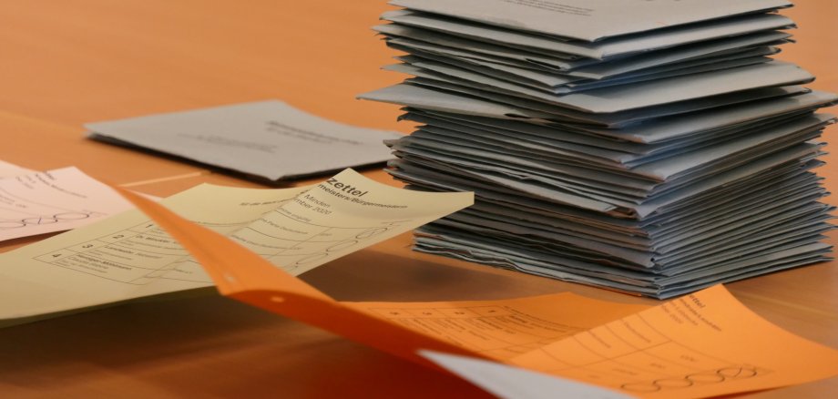 Auszählung Briefwahlunterlagen