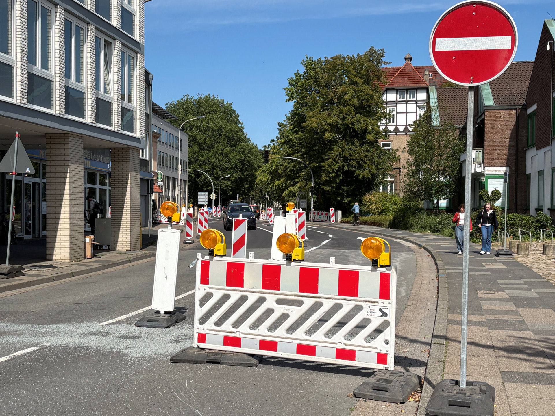 Die Stiftstraße kann nach einmonatigen Straßenbauarbeiten wieder freigegeben werden