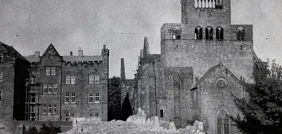 Am 28. März 1945 wurden größere Teile der Innenstadt - auch der Dom - stark zerstört