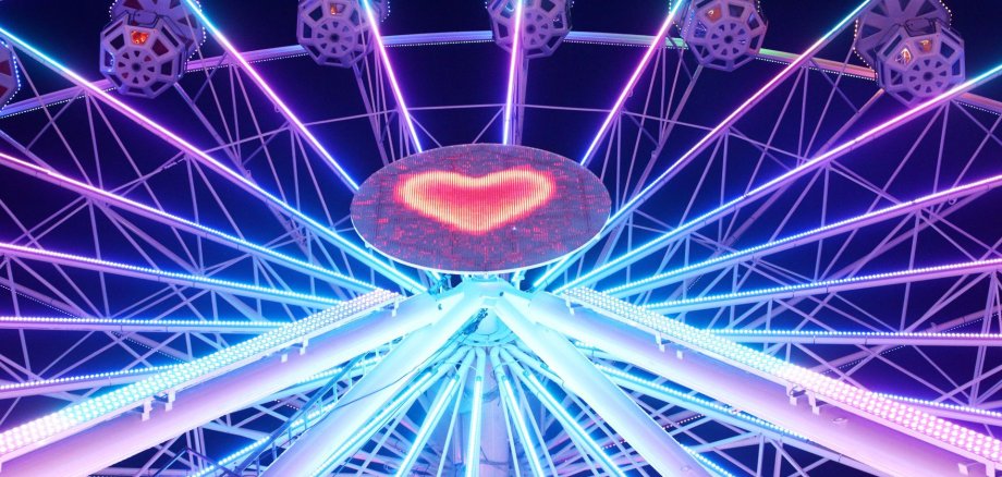 Das Europa-Rad ist bei der Mai-Messe eine weithin sichtbare Attraktion