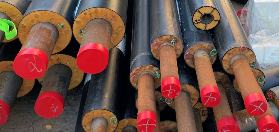 Fernwärme-Rohre in der Königstraße Fernwärme-Rohre in der Königstraße