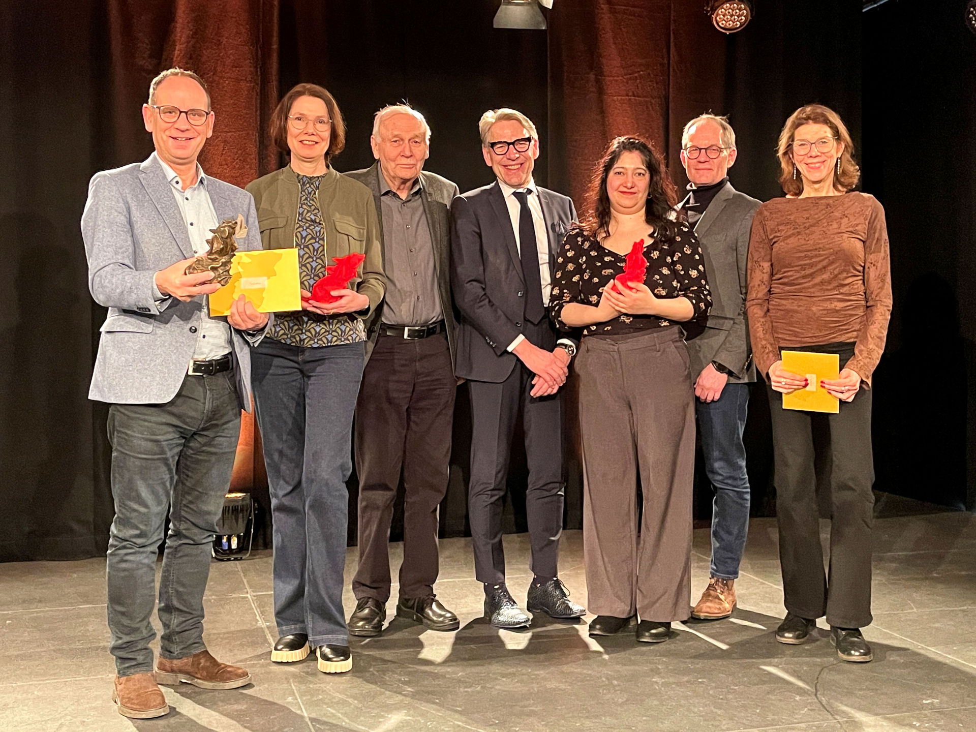 Gruppenfoto zum Abschluss der Pressekonferenz