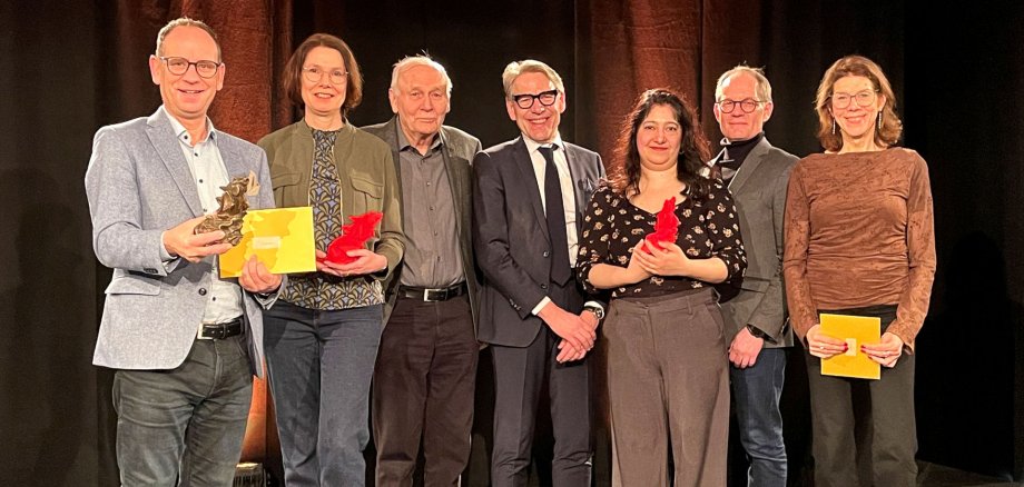 Gruppenfoto zum Abschluss der Pressekonferenz