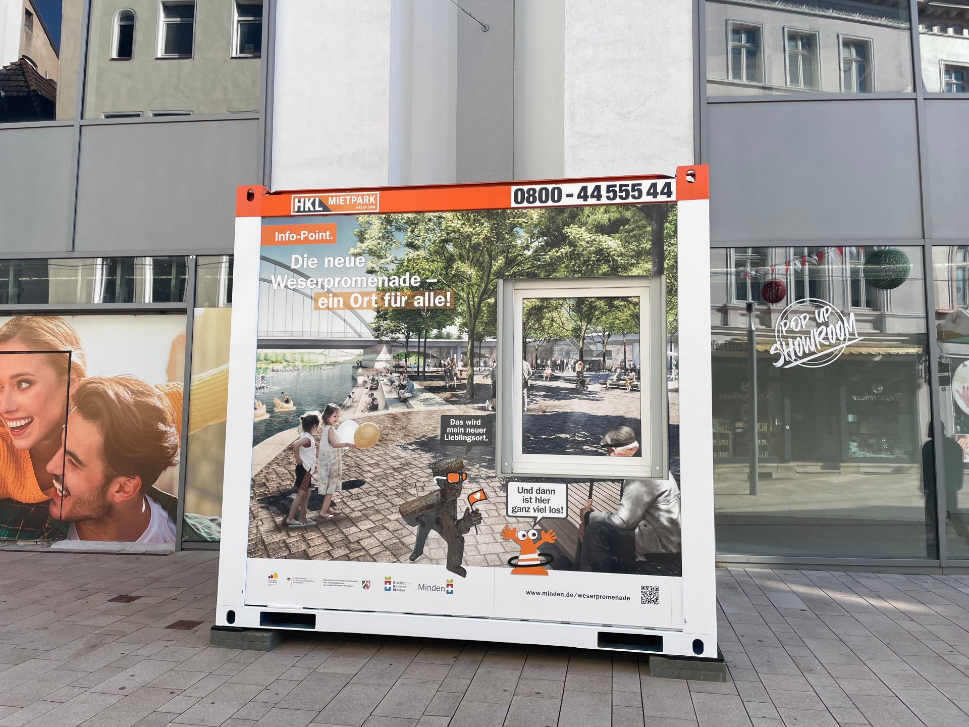 In der Bäckerstraße ist ein Infopoint aufgestellt worden
