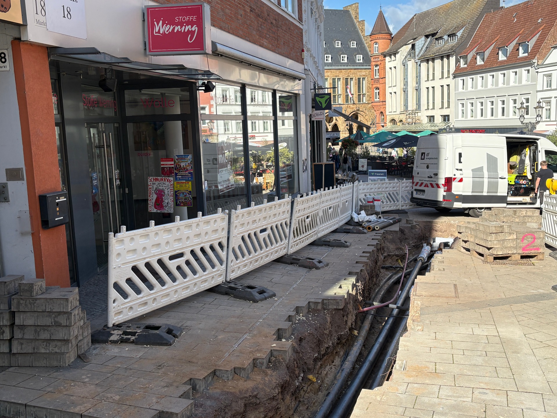 In der Obermarktstraße werden Fernwärmerohre verlegt