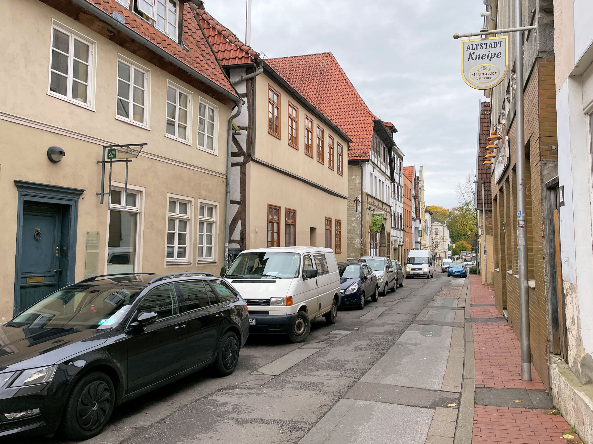 Die derzeit nur provisorisch hergestellte Königstraße wird fertig ausgebaut