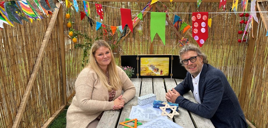 Auch Bürgermeister Michael Jäcke sprach mit Nina Pape in der Laubhütte