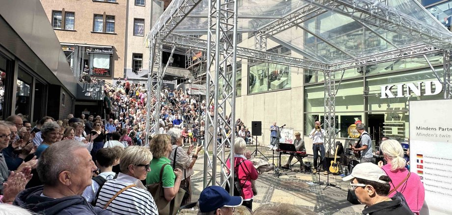 Martini um 12 zieht jeden Samstag viele Besucher*innen in die Innenstadt