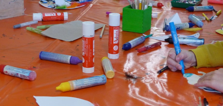 Kinder und Jugendliche können in den Ferien kreativ werden Kinder und Jugendliche können in den Ferien kreativ werden