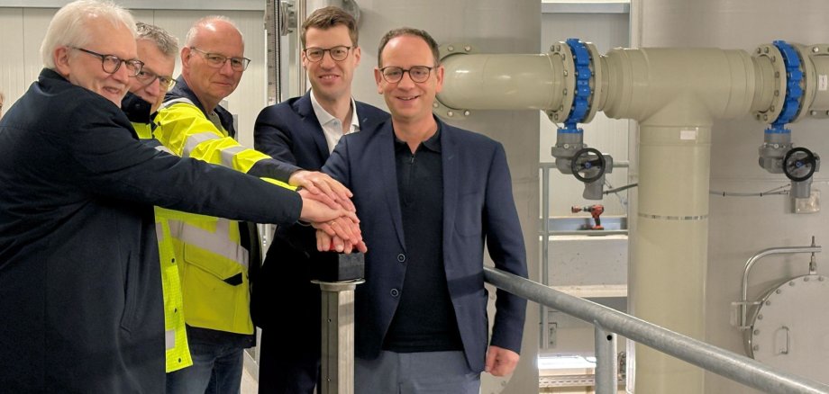 Inbetriebnahme des neues Wasserwerkes - Startschuss am Buzzer