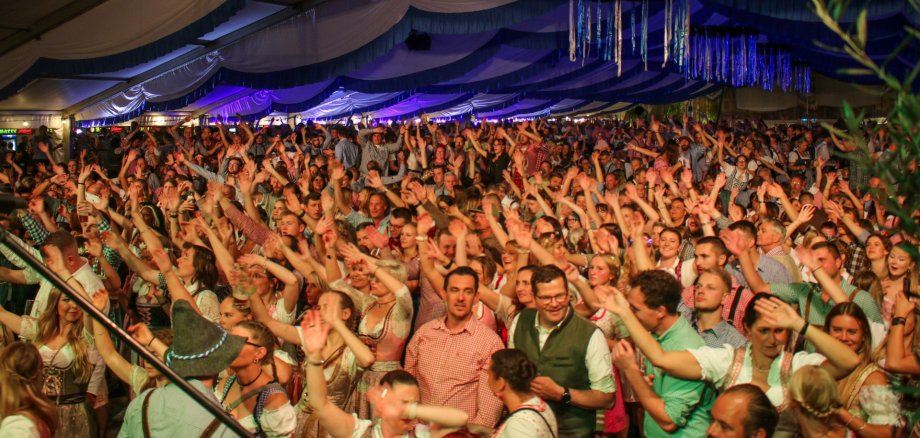 Riesige Stimmung herrscht alljährlich auf dem Mindener Oktoberfest