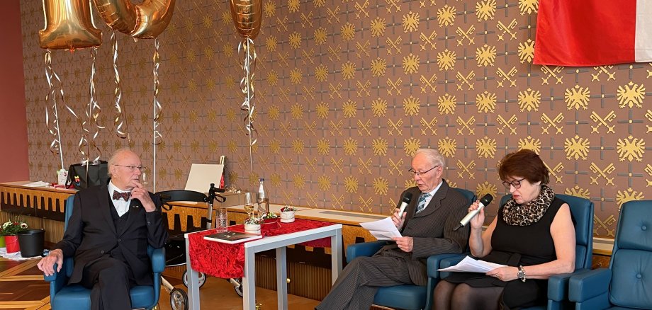 Festakt zum 100. Geburtstag - Plattdeutsche Einlage mit Birgitt Keil und Helmut Altvater