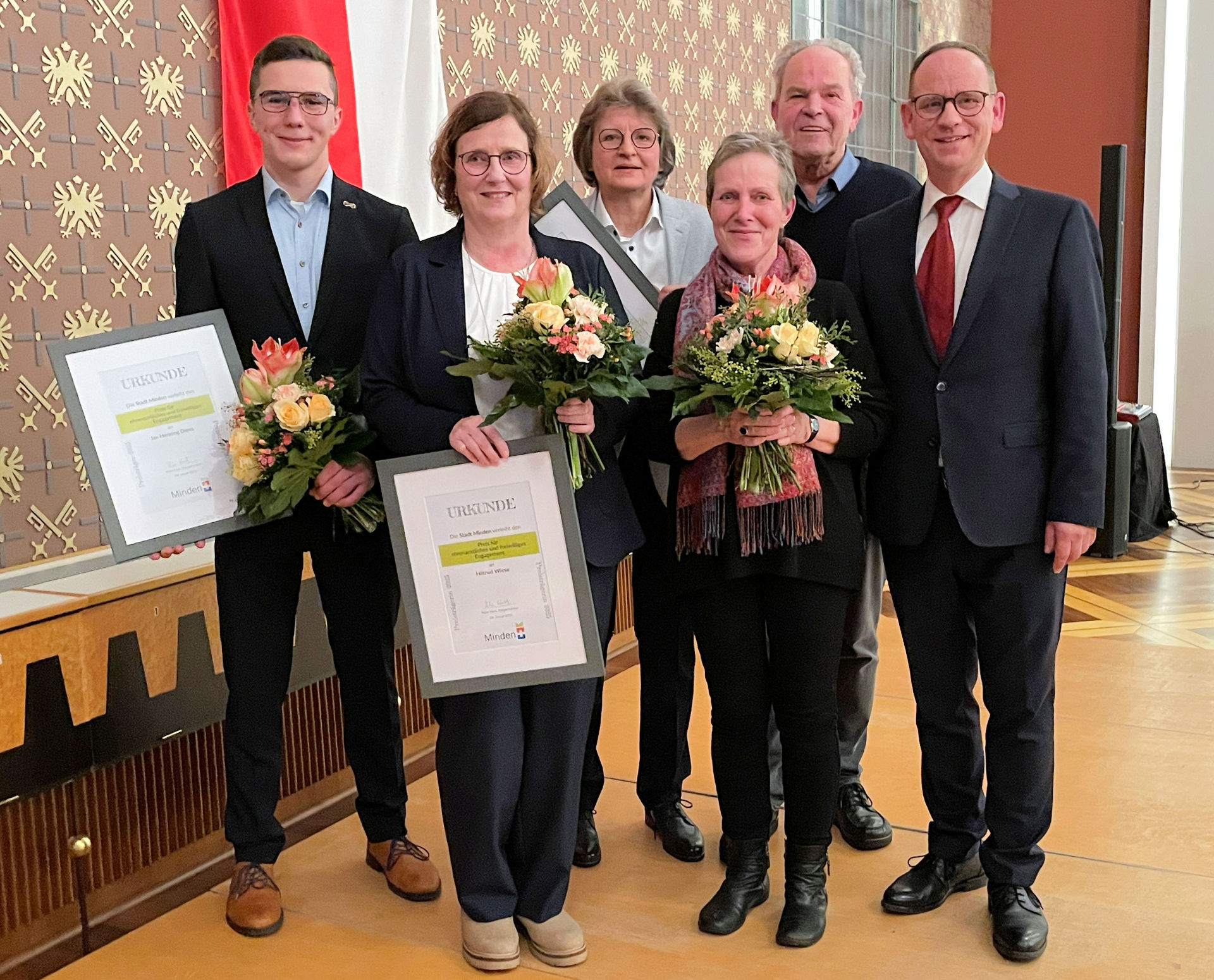 Zum Abschluss der Ehrungen gab es noch ein Gruppenfoto mit Bürgermeister Peter Kock.