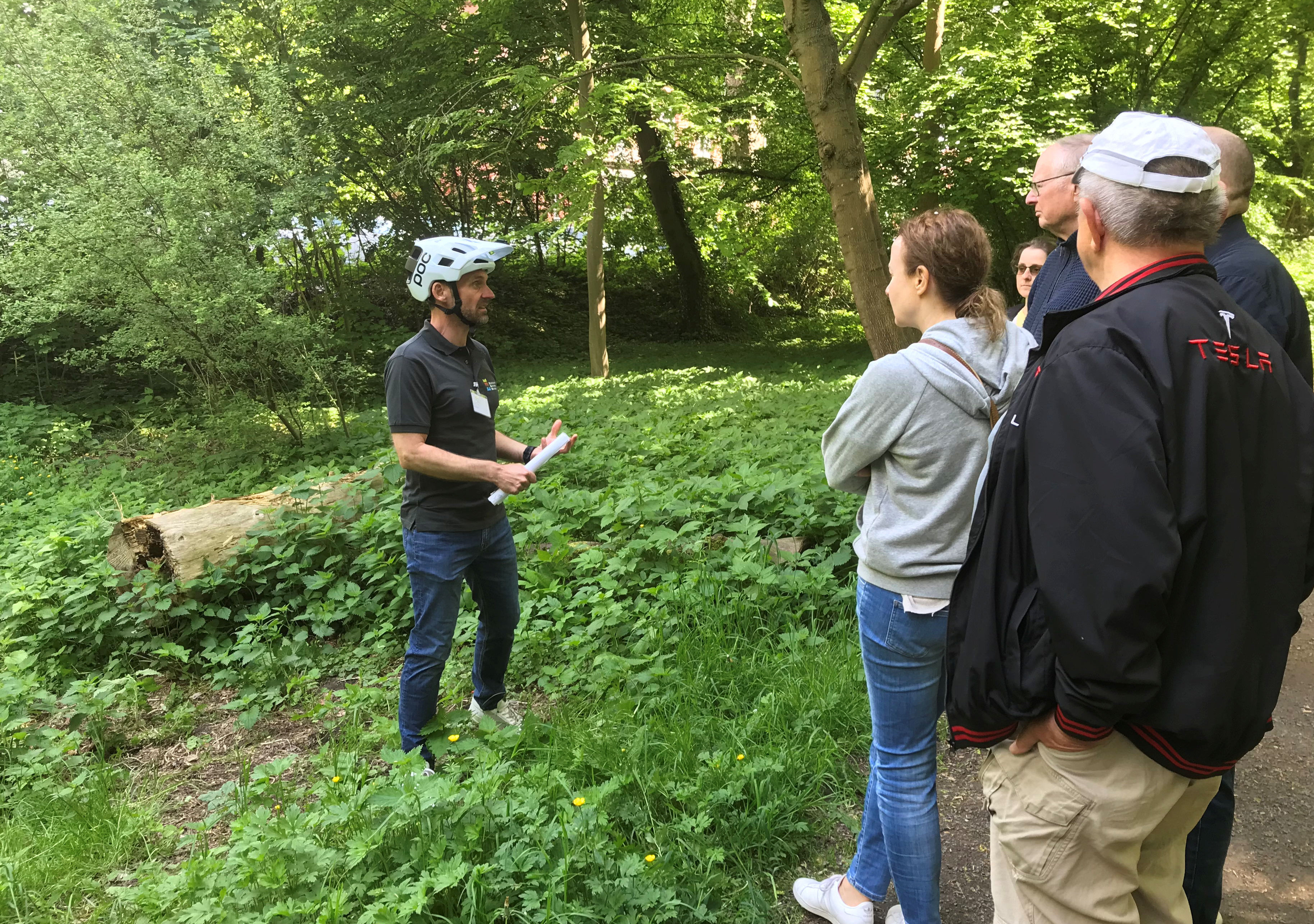 René Kress bei der Glacisführung an der Marienquelle