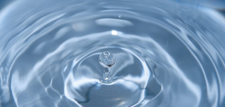 Symbolbild Wassertropfen Symbolbild Wassertropfen