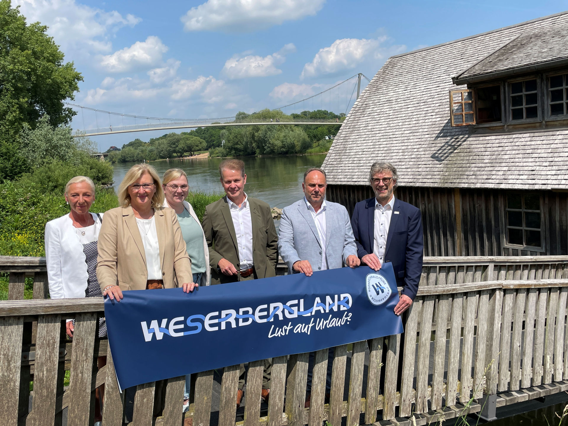 Vertreter*innen der Stadt Minden, der Minden Marketing GmbH und des Weserbergland Tourismus e.V. freuen sich über die neue Mitgliedschaft der Stadt Minden beim Weserbergland Tourismus e.V.. Vertreter*innen der Stadt Minden, der Minden Marketing GmbH und des Weserbergland Tourismus e.V. freuen sich über die neue Mitgliedschaft der Stadt Minden beim Weserbergland Tourismus e.V..