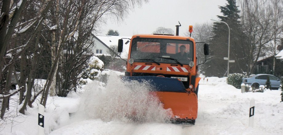 Räumfahrzeuge der SBM im Einsatz