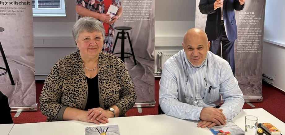 Katharina und Ghassan sind Teil der Ausstellung "Wir sind Minden - Porträt einer bunten Stadtgesellschaft"