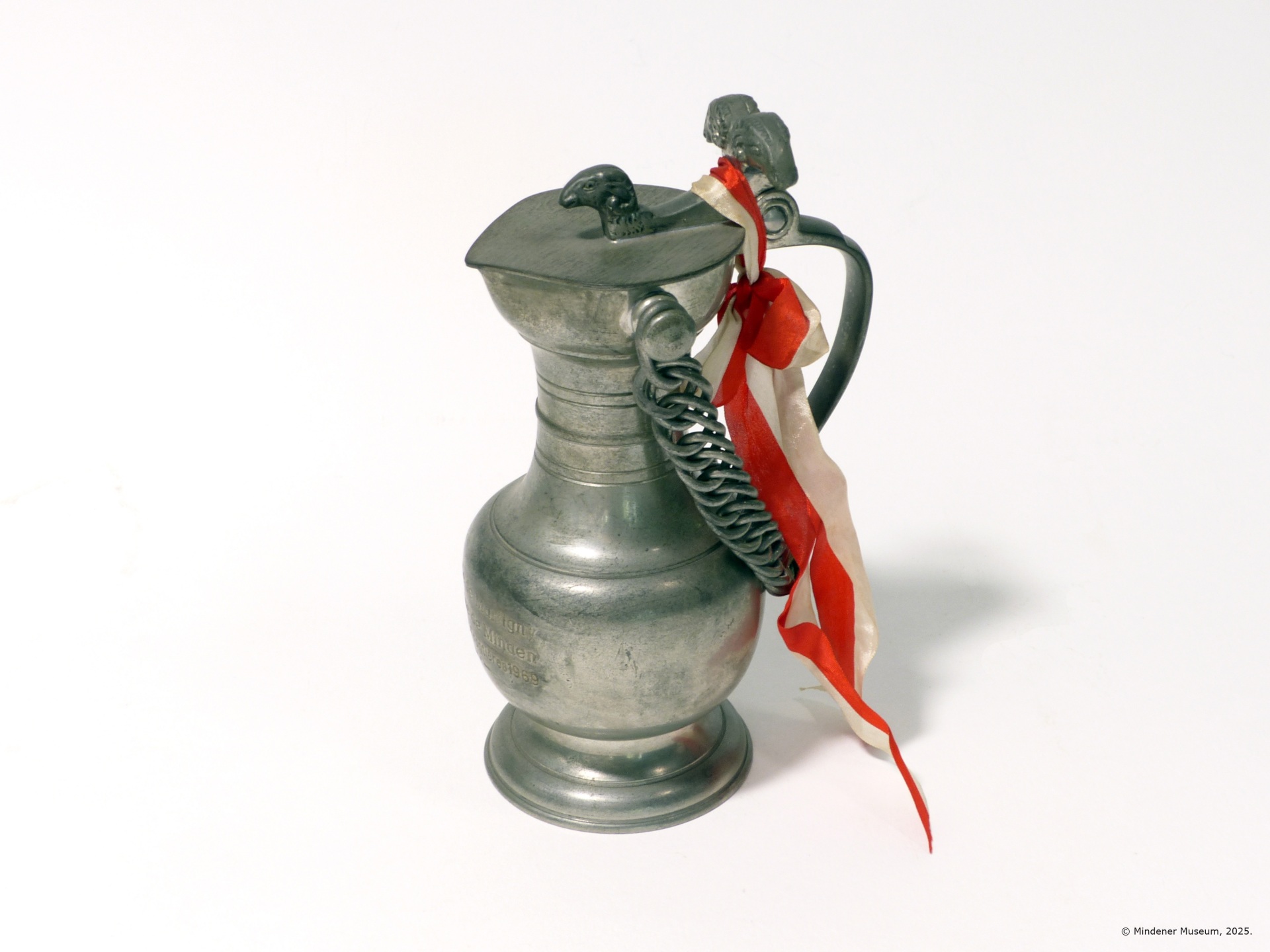 Zinnkanne aus dem Jahr 1969