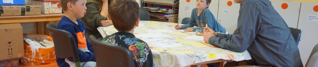 Zusammen an einem Antrag arbeiten Zusammen an einem Antrag arbeiten