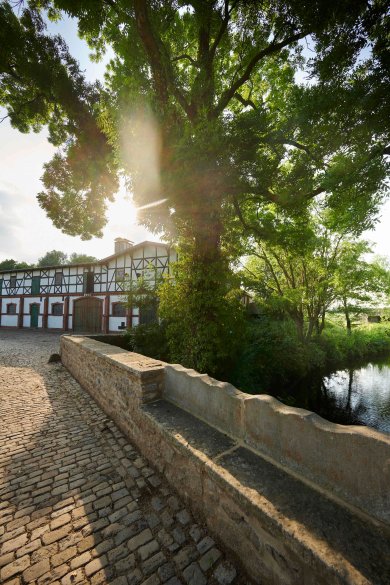 Außenansicht Schloß Haddenhausen im Stadtbezirk Haddenhausen