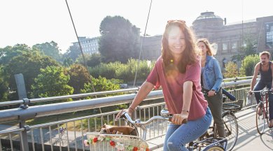 STADTRADELN Mehrere Personen auf dem Rad