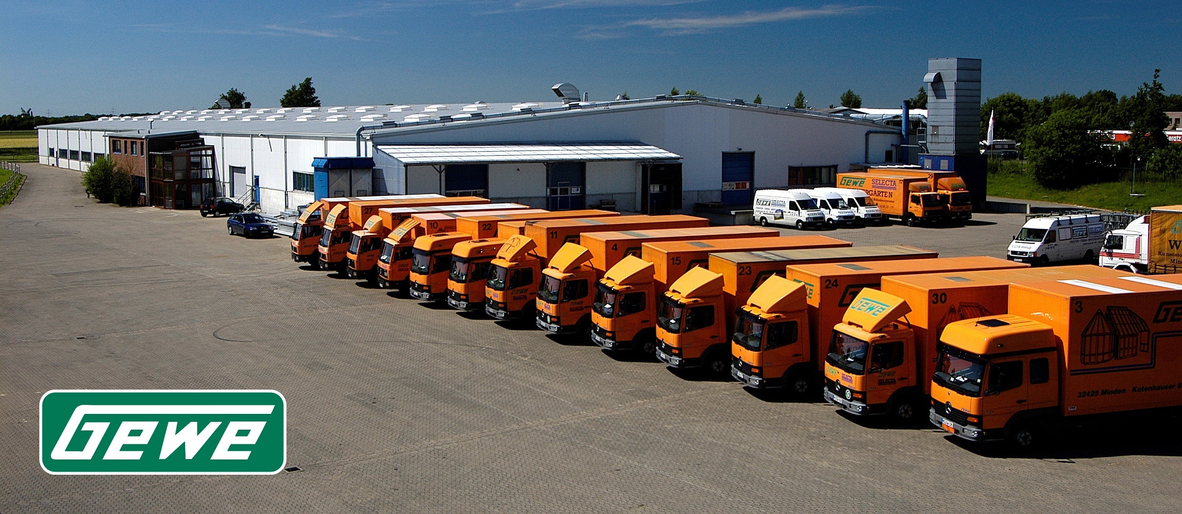 Luftbild des GEWE Fuhrparks