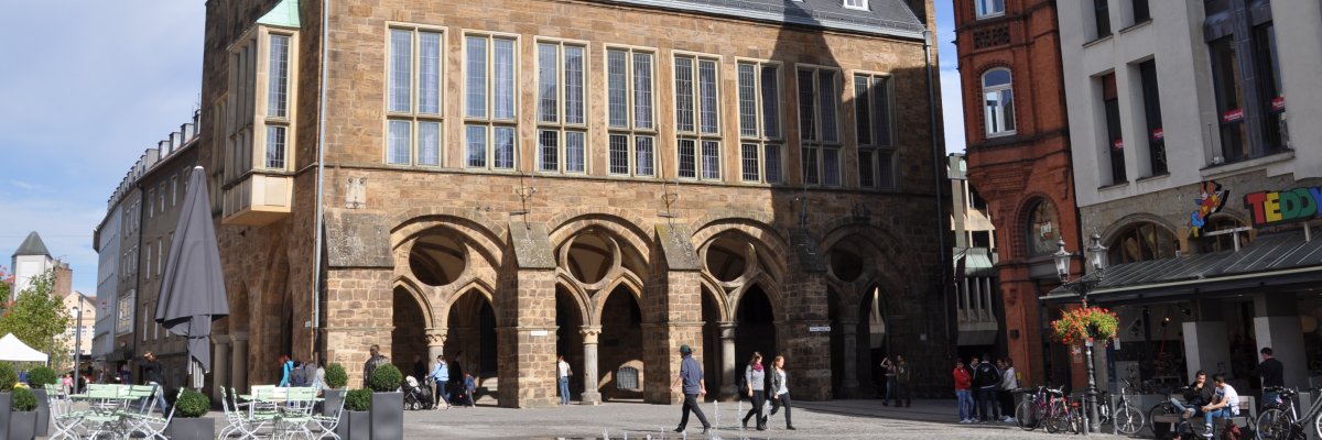 Das historische Mindener Rathaus vom Marktplatz aus gesehen