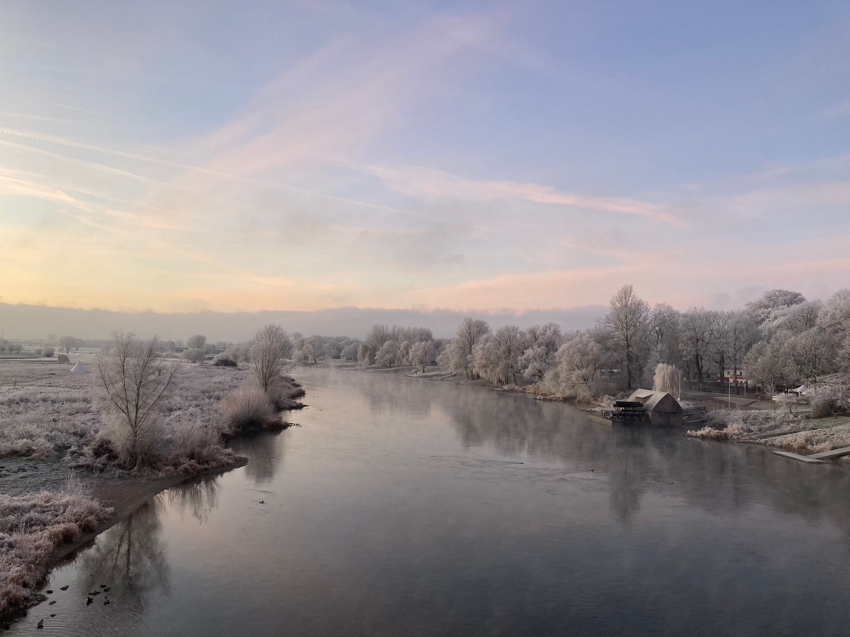 Weser im Winter im Morgenlicht